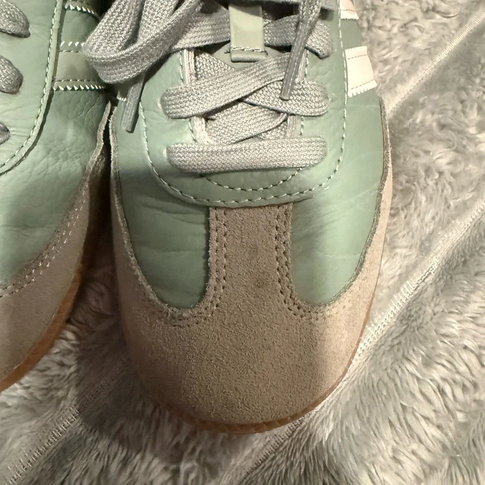 Adidas Classic Green and White sambas - Picture 4 of 7